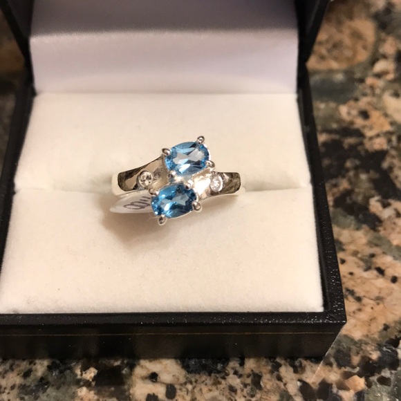 STERLING SILVER GENUINE BLUE TOPAZ SIZE 6 3/4 NWT - Picture 6 of 7